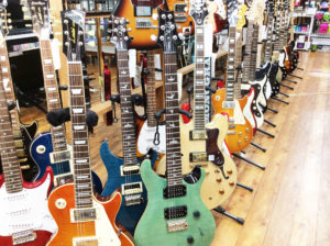 香芝　エレキギター