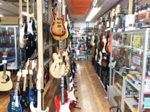 香芝　エレキギター