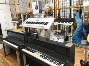 西大和　電子ピアノ