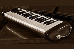 鍵盤ハーモニカ