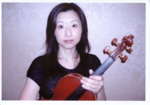 バイオリン講師　三吉 朋子