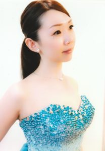 ピアノ講師　中井史恵