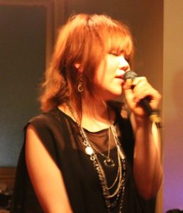 ヴォーカル講師　葛井 ひかる